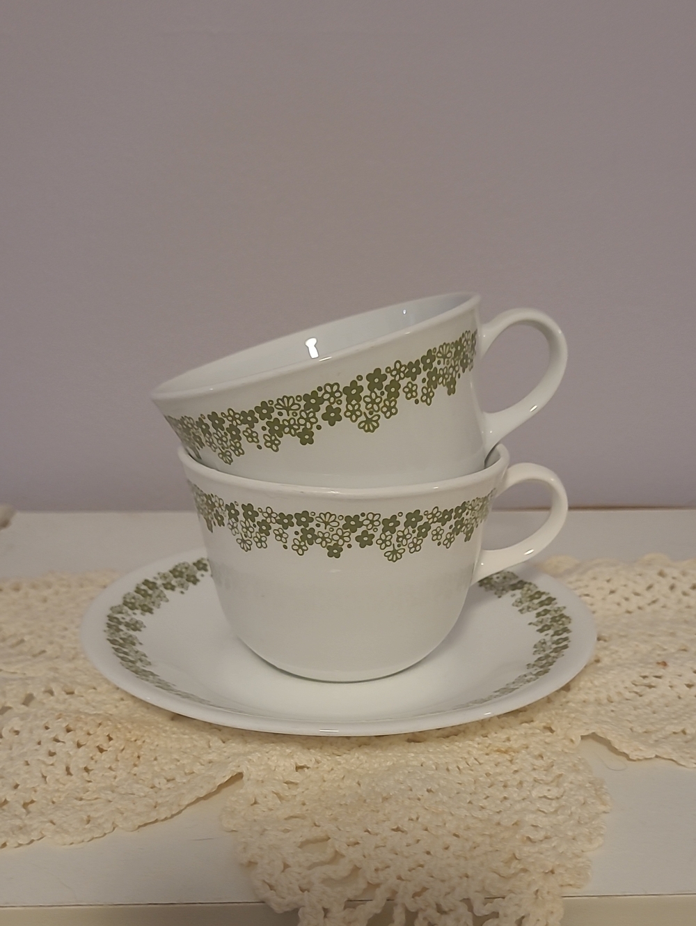 Crazy Daisy Spring Blossom 2 Teacups and 1 Saucer Set Corelle